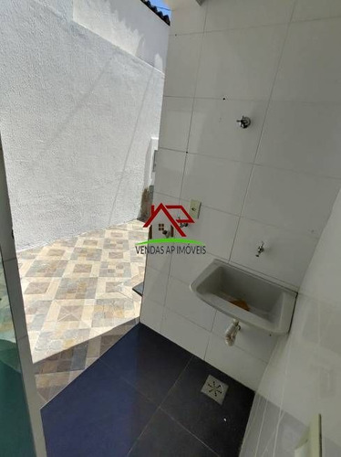Imagem 15 de 18 de Ótima Casa Duplex De 02 Quartos No Rio Branco! - 2405
