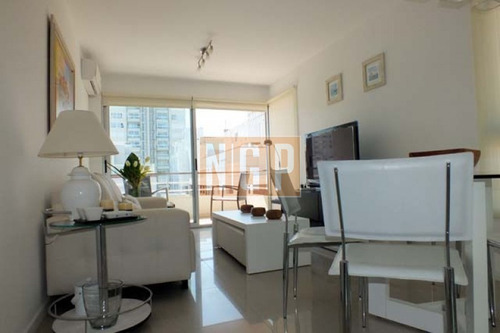 En Peninsula Departamento- Ref: 4089