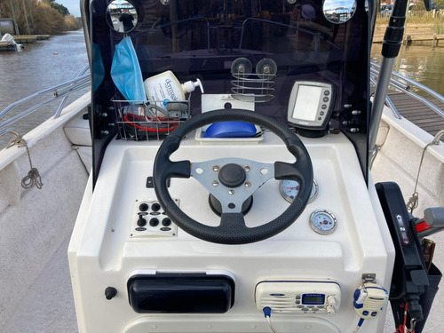 Imagen 5 de 10 de Lancha Regnicoli Marea 630 Con Suzuki 140hp 4 Tiempos