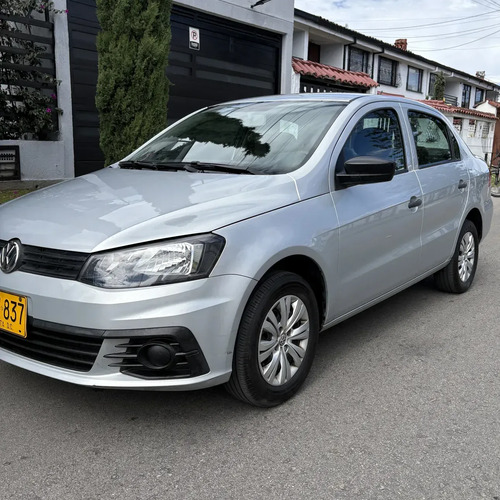 Volkswagen Voyage 1.6 Highline