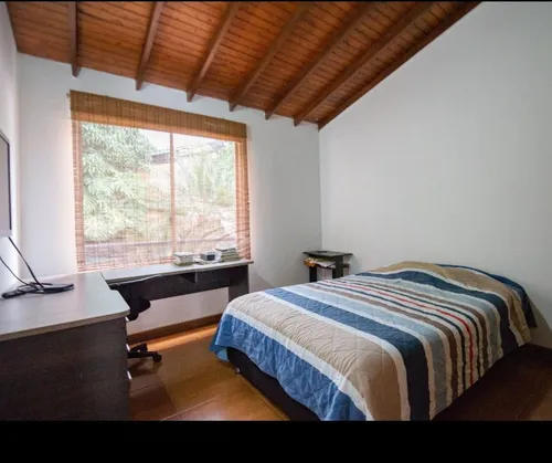 Casa En Venta En Loma De Los Balsos. Cod V16872