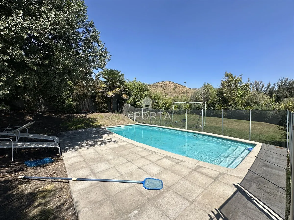 Imagen 3 de 30 de Gran Casa En Venta De 3 Dorm. En Colina