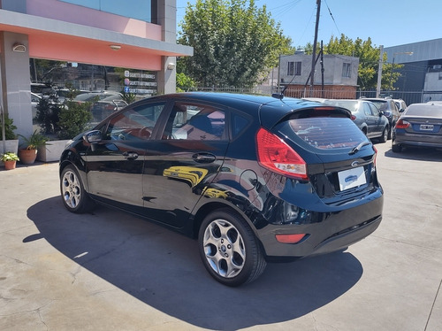 Ford Fiesta Kinetic Design 1.6 Design 120cv Titanium 2012