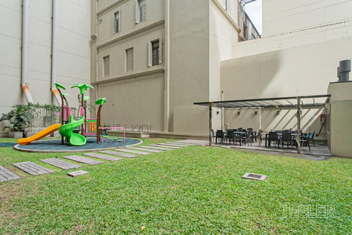 Weik Belgrano Piso Alto Con Terraza Propia 2 Dormitorios 2 Baños Completos Cochera