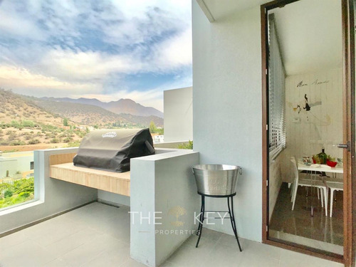 Departamento En Venta De 3 Dorm. En Lo Barnechea