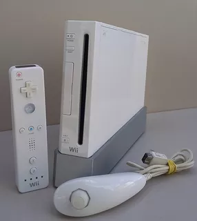 Nintendo Wii Rvl-001 Desbloqueado + Pen Drive 64 Gb 19 Jogos