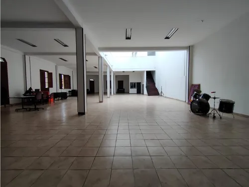 Se Alquila Local En El Centro Manizales