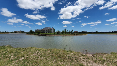 La Providencia Golf Club - Canning - Lote Al Lago N° 281