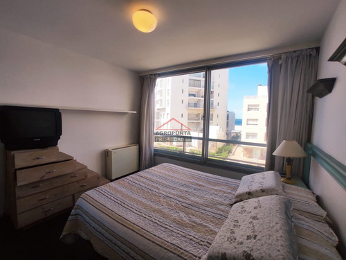 Apartamento En Península * 1 Y Medio Dormitorios Venta- Ref: 2823