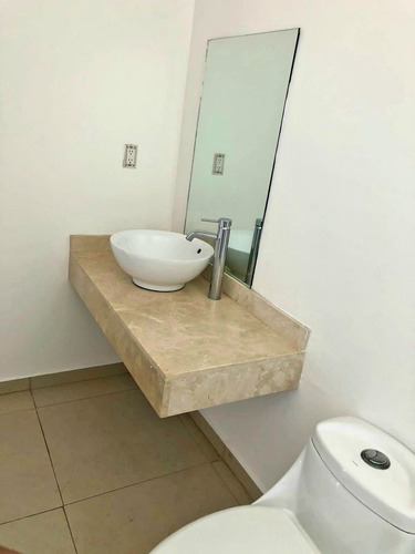 Imagen 21 de 21 de Se Vende Casa En El Refugio, Alberca, Frente Al Parque, Segu