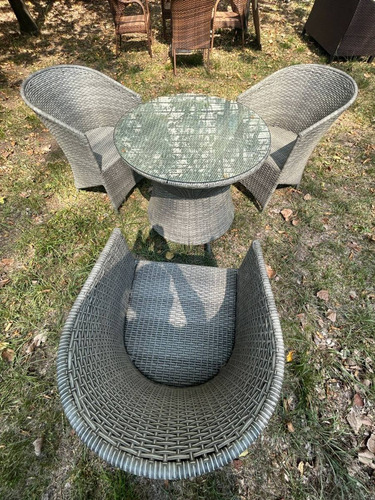 Imagen 3 de 10 de Juego De Jardin Mesa+ 3 Sillones Ratán +fogonero De Obsequio