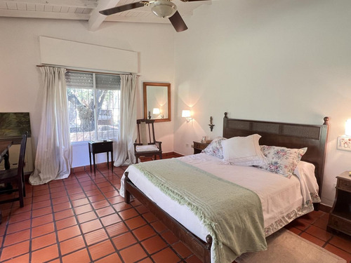 Encantadora Casa Quinta A La Venta En El Prestigioso Barrio La Araucaria| Lobos