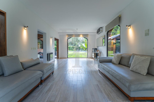 Excelente Casa En Venta Miraflores Country Club - Las Lomitas