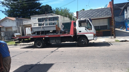 Grúa Auxilio Traslado De Vehículos Y Maquinarias