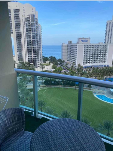 Alquiler Miami Sunny Isles Ocean Reserve Frente Al Mar ,el Precio Incluye Cochera Cerrada Y Equipamiento Para Playa