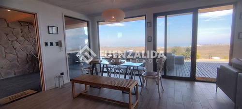 Casa Moderna. Rocas Del Mar Los Molles 3d 2b 5804 M2