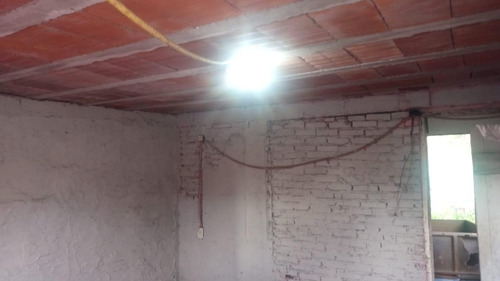 Casa En Venta - 5 Dormitorios 3 Baños - 230mts2 - Longchamps