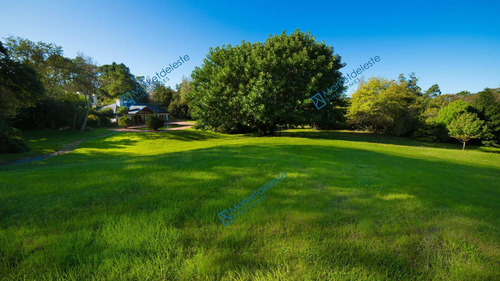 Mansion En El Golf