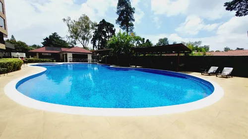 Vendo Elegante Apartamento Cerca De Oakland Zona 10