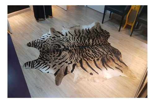 Alfombra de salón de piel completa con estampado animal Tigre Java