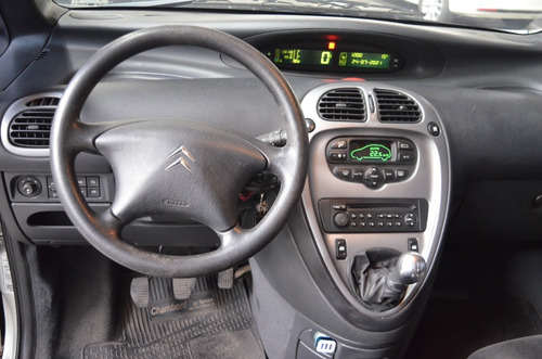 Imagen 13 de 14 de Citroen Xsara Picasso 1.6 Exclusive 2012