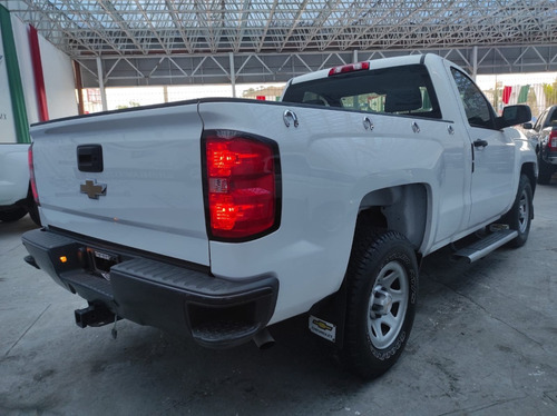 Imagen 6 de 11 de Chevrolet Silverado 2017