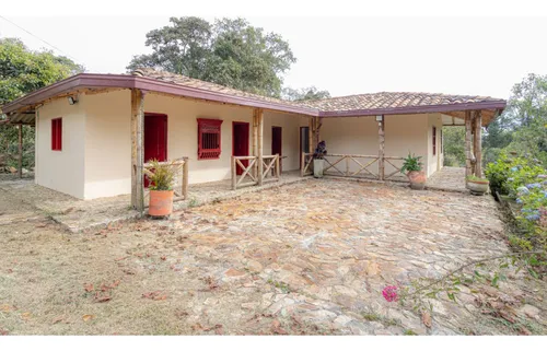 Lote En Venta En Vía Las Palmas. Cod V9098