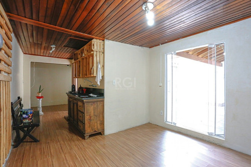 Casa Em Santa Maria Goretti Com 2 Dormitórios - Ot7856