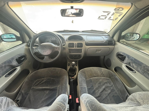 Renault Clio Sed. Privilège Hi-Flex 1.0 16V 4p