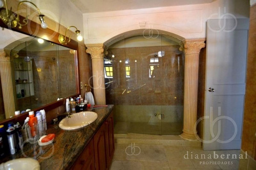 Punta Del Este, Pinares, 3 Dormitorios Y Dependencias.- Ref: 1769