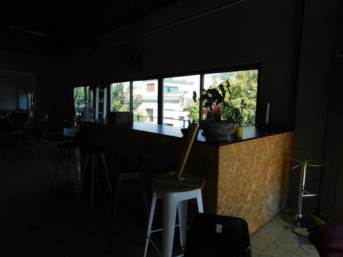 Excelente Local Total 440 M2 Aprox Alquiler Villa Mitre!