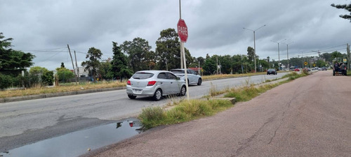 Se Vende La Mitad De Un Terreno De 580m2 En Barra De Carrasco