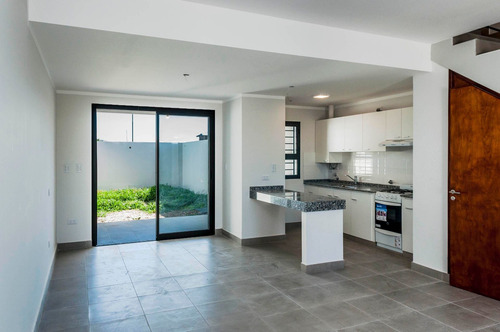 Imagen 8 de 30 de Duplex Venta Via Aurelia 3 Dorm Zona Aeropuerto