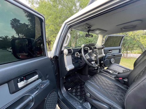 Imagen 13 de 15 de Toyota Fj Cruiser 2008 3p Premium Aa Ee Ra Abs 4x4 At
