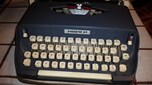 Máquina De Escribir Engadine 44