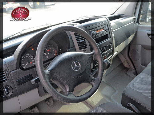 Imagem 13 de 20 de Mercedes Sprinter Street Com Baú Usada 2016