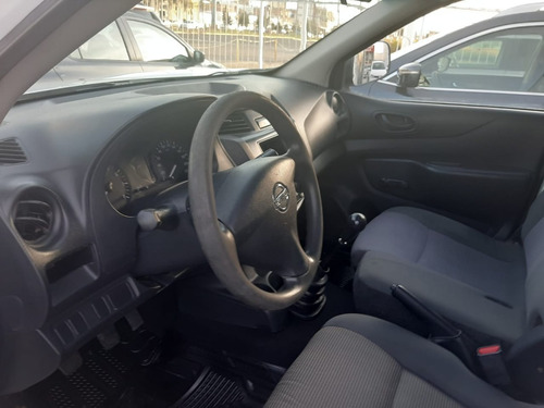 Imagen 14 de 15 de Nissan Np 300 2016