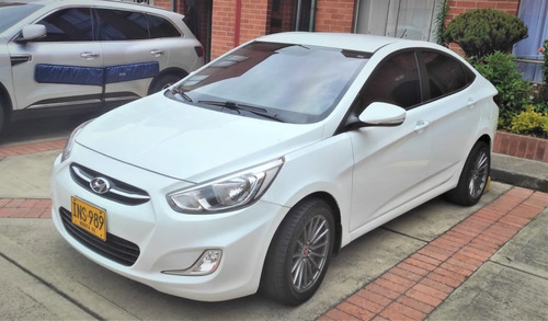 Hyundai Accent 1.6l 4 p