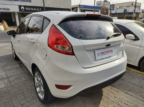 Imagen 12 de 19 de Ford Fiesta Titanium 2013