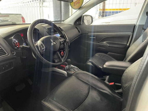 Imagem 5 de 11 de Mitsubishi Asx 2.0 4wd 2012