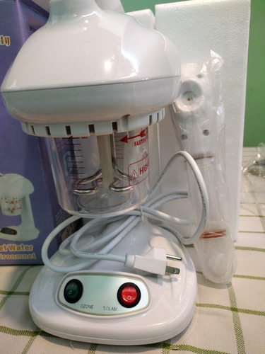 Imagen 3 de 5 de Vaporizador Ozono Facial Mini