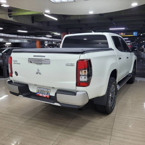 Imagen 3 de 9 de Mitsubishi L200 2021