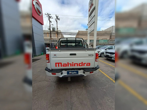 Mahindra Pik Up 2.2 WORK 4X2 DIESEL REFRESH DC MT 4P