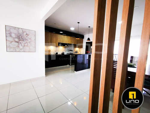 Imagen 5 de 21 de Linda, Acogedora Y Moderna Casa En Venta En La Zona Norte De La Ciudad De Santa Cruz