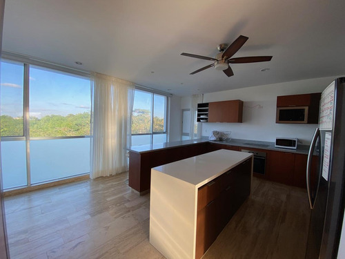 Imagen 23 de 30 de Casa En Venta En Mérida En Privada De Lujo Con 10 Recámaras
