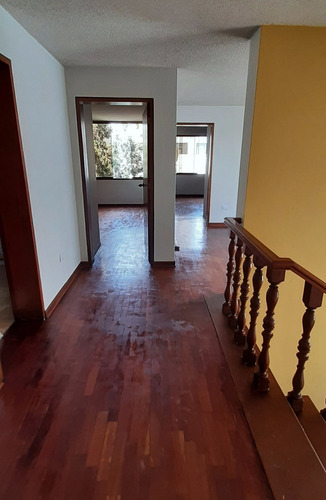Vendo Casa Urb El Derby Surco. Terr. 528m2, Const. 225m2