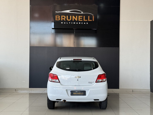 Chevrolet Onix ONIX HATCH LT 1.0 8V FlexPower 5p Mec.