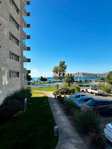 Departamento En Venta De 2 Dorm. 1 Baño, En La Herradura