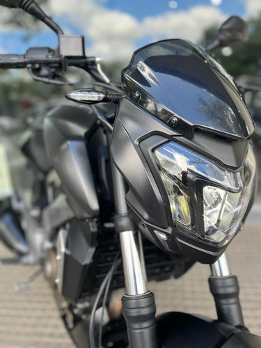 Imagen 2 de 7 de Bajaj Dominar 400