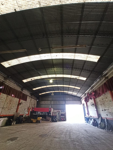 Galpon En Venta - Apto Camiones - A Metros De Juan B. Justo